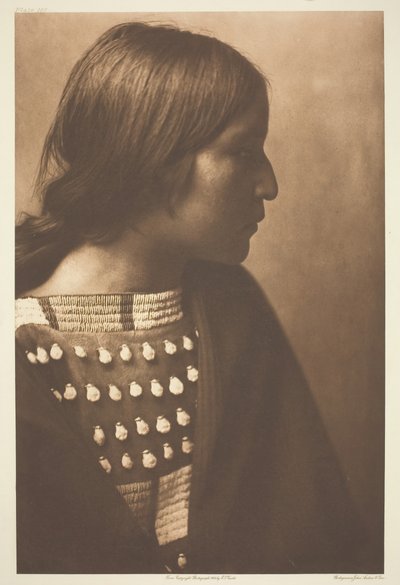 Od Ali, Dziewczyna, 1908. autorstwa Edward Sheriff Curtis