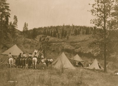 Obóz autorski wśród Spokanów 1910 (zdjęcie) autorstwa Edward Sheriff Curtis