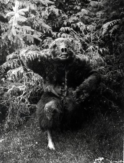 Nane-Qagyuhl, strój rdzennych Amerykanów autorstwa Edward Sheriff Curtis