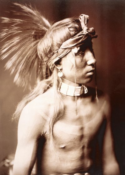 Pokazuje, jak idzie, Edward S. Curtis, ok. 1904 (stonowany srebrny nadruk) autorstwa Edward Sheriff Curtis