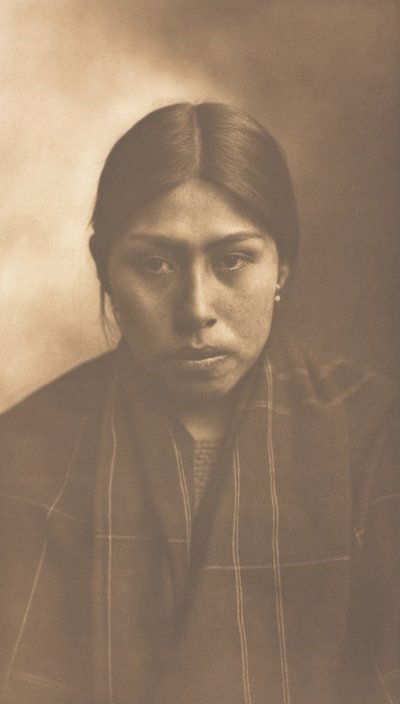 Suquamish kobieta, 1899. autorstwa Edward Sheriff Curtis
