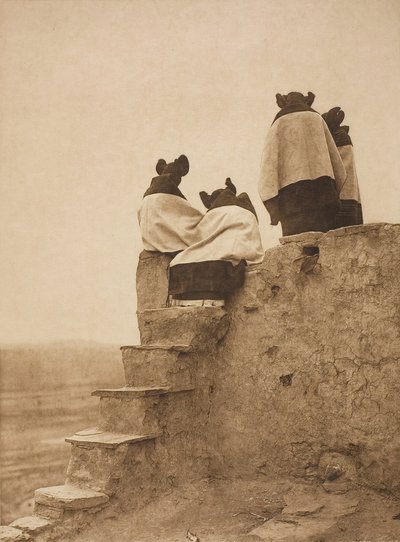 Oglądanie tancerzy, 1906. autorstwa Edward Sheriff Curtis