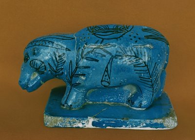 Niebieski hipopotam z czarną dekoracją, z Dra Aboul Naga, Państwo Środka (fajans) autorstwa Egyptian 11th Dynasty