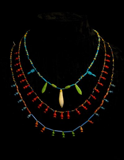 Naszyjniki z koralików, Nowe Królestwo (fajans) autorstwa Egyptian 18th Dynasty