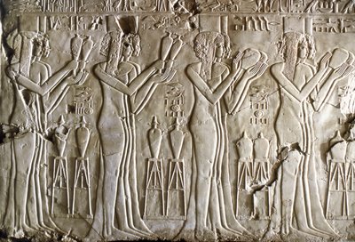 Starożytność egipska: młode dziewczęta składają ofiary. Grób Cheruef (TT 192) (XVIII dynastia) autorstwa Egyptian 18th Dynasty