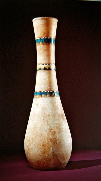 Kolba z Grobowca Tutanchamona, Nowe Królestwo (alabastrowa inkrustowana fajansem, wapieniem i szkłem) autorstwa Egyptian 18th Dynasty