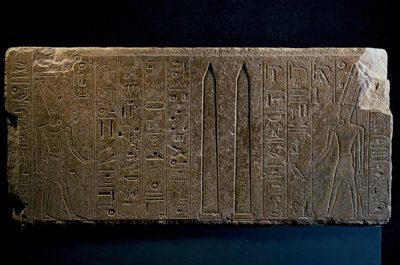 Hatszepsut i jej obeliski, blok kwarcytu ze świątyni Amona w Karnaku, cywilizacja egipska, Nowe Królestwo, dynastia XVIII autorstwa Egyptian 18th Dynasty