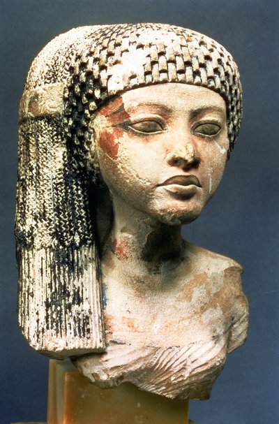 Głowa księżniczki z rodziny Echnatona, Nowe Królestwo (malowany wapień) (patrz także 107940, 370210, 370211) autorstwa Egyptian 18th Dynasty