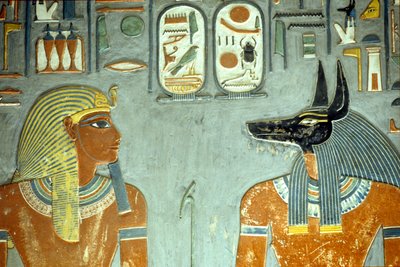 Horemheb i Anubis, z grobowca Horemheba (ok. 1323-1295 pne) Nowe Królestwo (malarstwo ścienne) (detal z 218343) autorstwa Egyptian 18th Dynasty