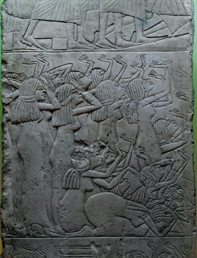 Malowany wapienny relief przedstawiający żałobny lament nad faraonem, z grobowca króla Horemheba autorstwa Egyptian 18th Dynasty