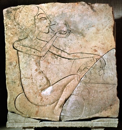 Relief przedstawiający księżniczkę jedzącą pieczoną kaczkę, z Pałacu Północnego w Tell El-Amarna, Nowe Królestwo, ok. 1353-1337 pne (wapień) autorstwa Egyptian 18th Dynasty