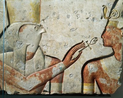 Sokół bóg Horus i Ramzes II podczas ceremonii otwarcia ust, płaskorzeźba z małej świątyni zbudowanej przez faraona w Abydos. autorstwa Egyptian 19th Dynasty