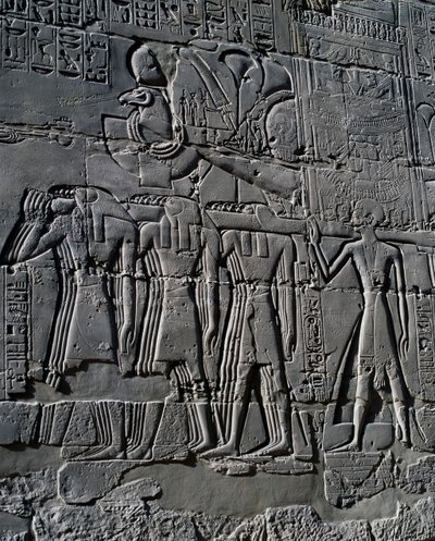 Ramzes II przed świętą łodzią, relief, wewnętrzne ściany Wielkiej Sali Hipostylowej, kompleks świątynny w Karnaku (Lista światowego dziedzictwa UNESCO) autorstwa Egyptian 19th Dynasty