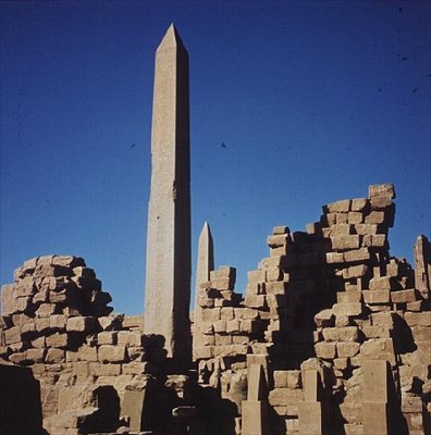 Dziedziniec Centralny Wielkiej Świątyni Amona, Nowe Królestwo autorstwa Egyptian 19th Dynasty