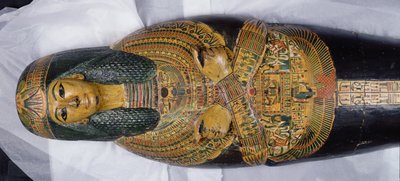 Wewnętrzna pokrywa mumii Nesyamona, prawdopodobnie znaleziona w Deir El-Bahri, Nowe Królestwo, ok. 1100 pne (malowane drewno) (detal z 308052) autorstwa Egyptian 20th Dynasty