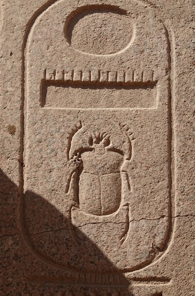 Chrząszcz, godło władzy królewskiej, miejsce Karnac autorstwa Egyptian Egyptian