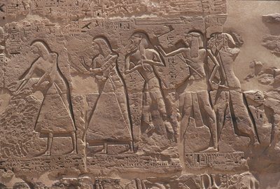 Ulga skryby i jeńca w ufortyfikowanej świątyni Ramzesa III w Medinet Habu autorstwa Egyptian Egyptian