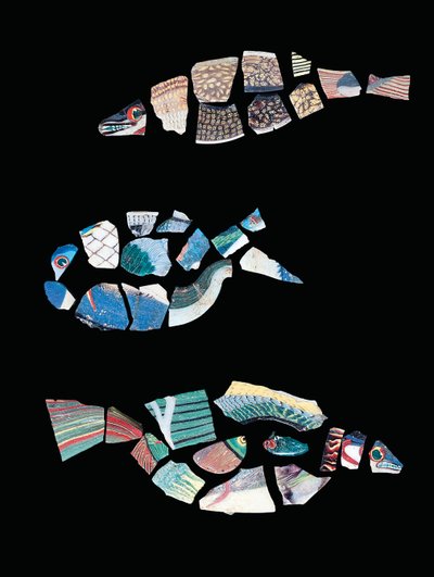 Trzy mozaikowe fragmentaryczne inkrustacje rybne, okres ptolemejsko-rzymski, ok. I wpne - I wne (szkło) autorstwa Egyptian Egyptian