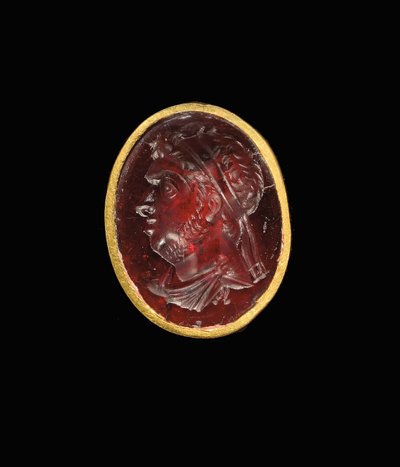 Hellenistyczny pierścionek wklęsły z portretem królewskim władcy ptolemejskiego, prawdopodobnie Ptolemeusza IX, Sotera II, koniec II - początek I wieku p.n.e. autorstwa Egyptian Ptolemaic Period
