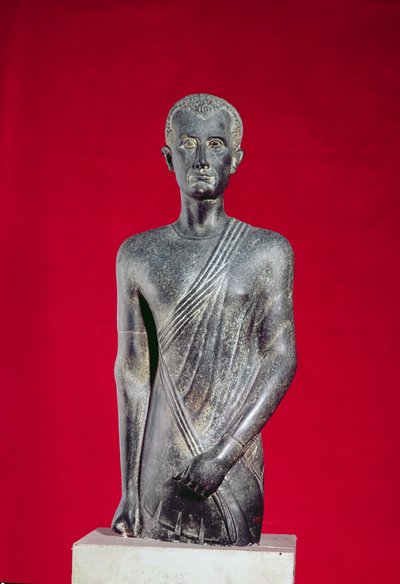 Posąg Hor, z Aleksandrii, ok. 40 pne (bazalt) autorstwa Egyptian Ptolemaic Period