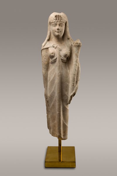 Posąg królowej ptolemejskiej, być może Kleopatra VII, 200-30 pne (wapień dolomitowy) autorstwa Egyptian Ptolemaic Period
