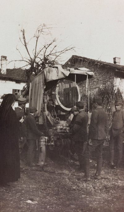 Album z I wojny światowej we Friuli-Wenecji Julijskiej: samochód fotoelektryczny, 01-04/1916 (zdjęcie czarno-białe) autorstwa Elena Bianconcini
