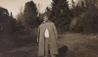 Album z I wojny światowej w Friuli-Wenecji Julijskiej: portret austriackiego kadeta jenieckiego w Villa Brazzà, domu 17 Szpitala Wojennego w Soleschiano Manzano (zdjęcie czarno-białe) autorstwa Elena Bianconcini