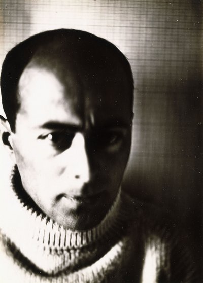 Autoportret, 1924 autorstwa Eliezer Markowich Lissitzky