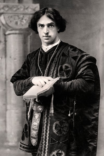 John Martin Harvey 1863-1944, angielski aktor, 1907. autorstwa Ellis and Walery
