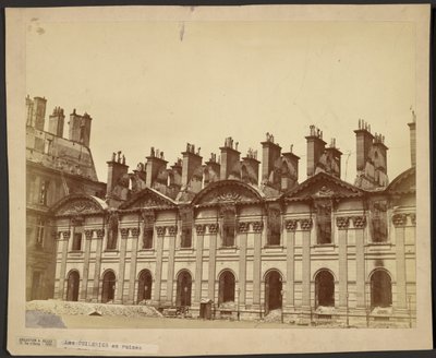 Les Tuileries i ruiny autorstwa Emile Bondonneau