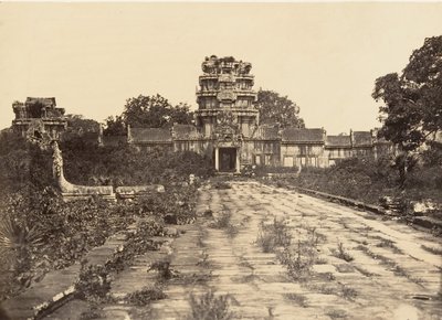 Wielka Pagoda Zachodnia Brama I ogrodzenia, 1866 r. autorstwa Emile Gsell