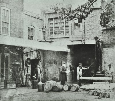 231-235 Kings Road: elewacja tylna, Londyn, 1890 autorstwa English Photographer