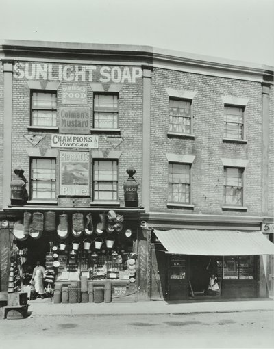 3-4 Gainsborough Road: elewacje frontowe, Londyn, 1899 autorstwa English Photographer