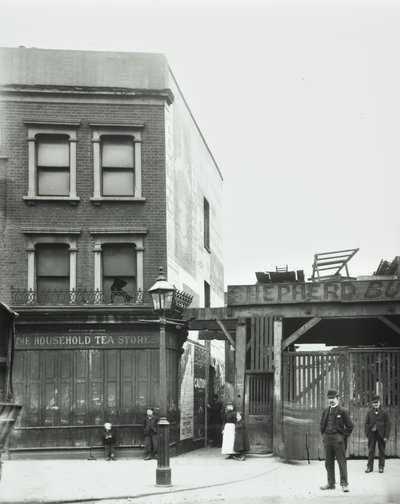 68 Bermondsey New Road: elewacja frontowa, Londyn, 1898 autorstwa English Photographer
