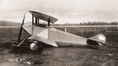 Sopwith Tabloid, jednomiejscowy dwupłatowy traktor zwiadowczy używany podczas I wojny światowej, z The Illustrated War News, 1915 autorstwa English Photographer