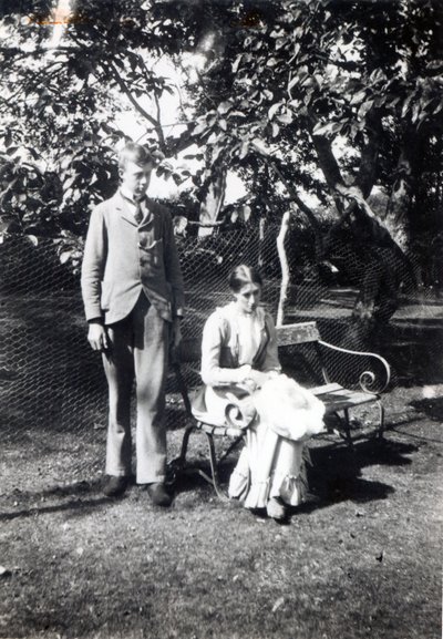 Adrian i Virginia Stephen, 1900 (bw zdjęcie) autorstwa English Photographer