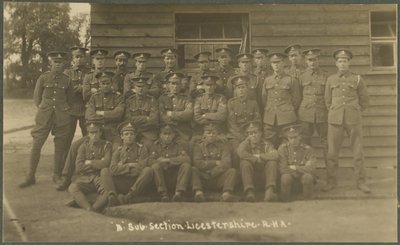 Podsekcja B, Leicestershire Royal Horse Artillery, na obozie szkoleniowym w Diss, 1914-18 autorstwa English Photographer