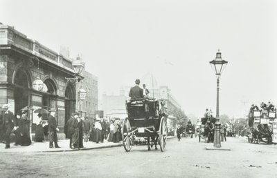 Baker Street Station, Marylebone Road, Westminster LB: patrząc na wschód przez Baker Street, 1895 autorstwa English Photographer