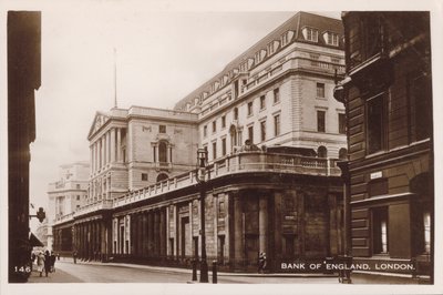 Bank of England, Londyn (zdjęcie czarno-białe) autorstwa English Photographer