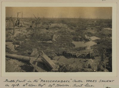 Pole bitwy w sektorze „PASSCHENDAELE”, YPRES Salient w 1918, 4. miejsce. Worcester: Regt: 29 Dywizja, Linia Frontu autorstwa English Photographer
