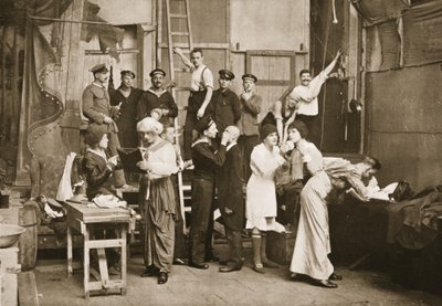 Za kulisami: przygotowania do amatorskich teatrów, Handforth, ilustracja z niemieckich więźniów w Wielkiej Brytanii (fotograwiura) autorstwa English Photographer