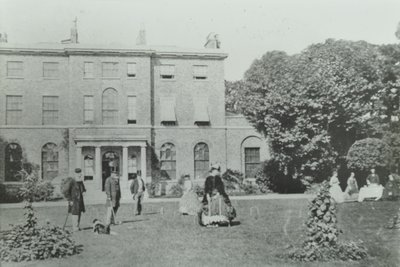 Broomwood House, Broomwood Road: elewacja tylna, Londyn, 1890 autorstwa English Photographer