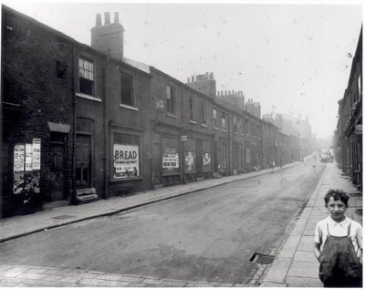 Byron Street, Leylands, Leeds, 14 sierpnia 1935 autorstwa English Photographer
