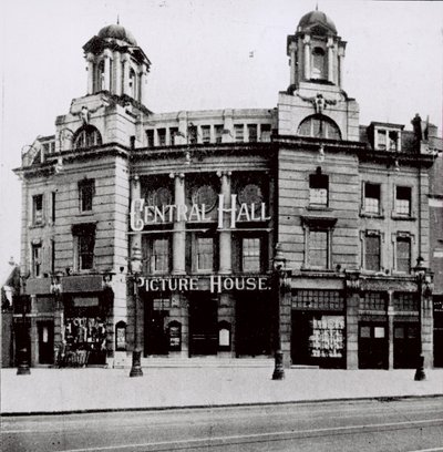 Central Hall Picture House, Bromley Road, Catford autorstwa English Photographer