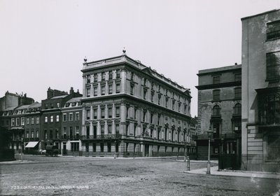 Hotel Continental, Hanover Square, Londyn autorstwa English Photographer
