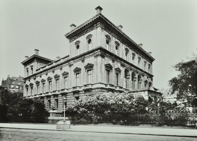 Dorchester House, Park Lane, Westminster LB, 1896 autorstwa English Photographer