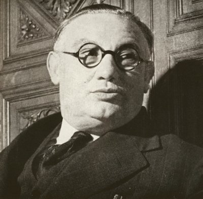Ernest Bevin, portret, ok. 1940 r. (zdjęcie czarno-białe) autorstwa English Photographer
