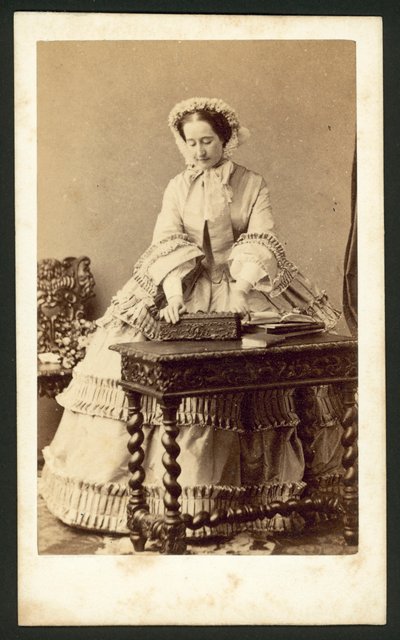 Eugenie, cesarzowa małżonka Francuzów autorstwa English Photographer