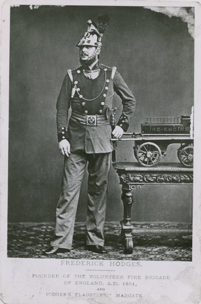 Frederick Hodges, założyciel Ochotniczej Straży Pożarnej Anglii autorstwa English Photographer