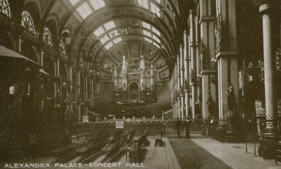 Widok ogólny sali koncertowej w Alexandra Palace autorstwa English Photographer